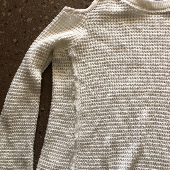 Stargaze white cold shoulder sweater distressed - Picture 5 of 8